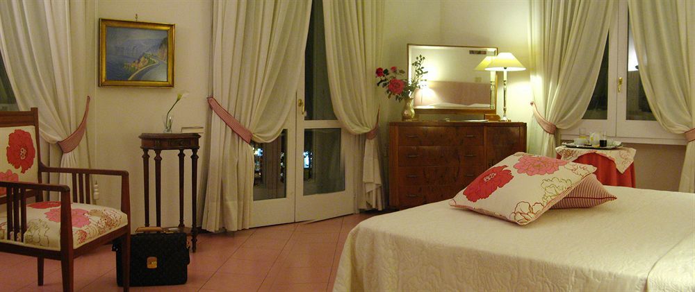 Hotel Victoria Maiorino Cava deʼ Tirreni Extérieur photo