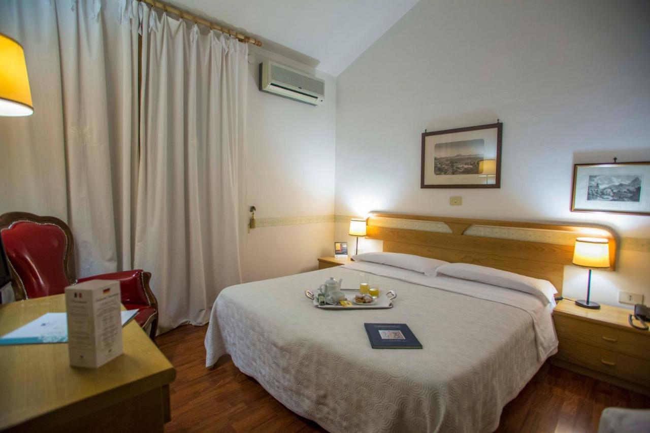 Hotel Victoria Maiorino Cava deʼ Tirreni Extérieur photo